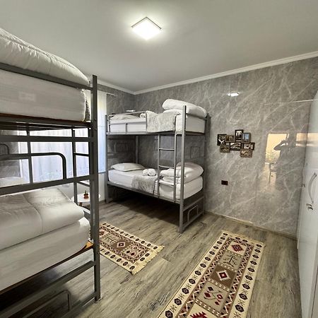 Hostel Leon Berat Kültér fotó