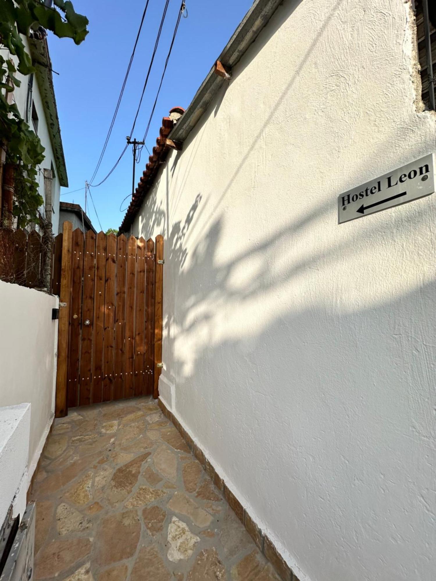 Hostel Leon Berat Kültér fotó